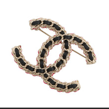 Load image into Gallery viewer, CHANEL CC Logo Brooch Black/Pink/GoldABB478 Metal Calf Leather
