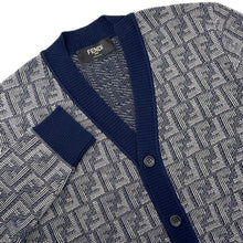 Load image into Gallery viewer, FENDI FF logo cardigan Size 46 Gray/NavyFZC491 Wool 100%
