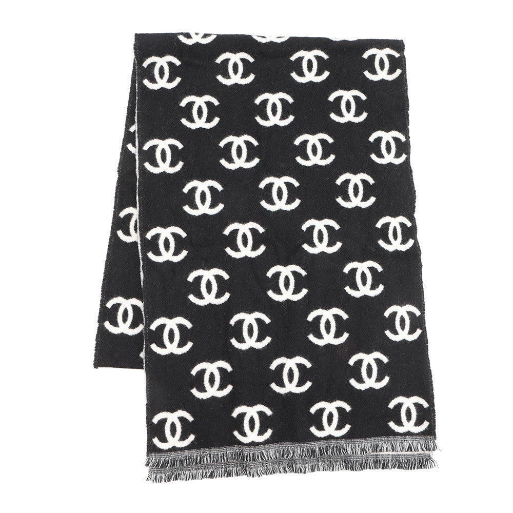 CHANEL Reversible CC Logo Scarf Black/WhiteAA7067 Wool 92% Cashmere 8%