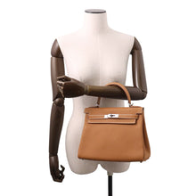 将图像加载到图库查看器中，HERMES Kelly Retourne sewing Gold Togo Leather Size 28
