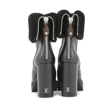 Load image into Gallery viewer, LOUIS VUITTON LV Beaubourg Line EncreBoots Black Leather Shearling Size 38
