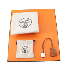 Load image into Gallery viewer, HERMES Birkin Gold Togo Leather Size 25

