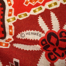 Load image into Gallery viewer, HERMES Giant Square En Attendant Ulysse Size 140 Natural/Orange/Blanc Cashmere70% Silk30%
