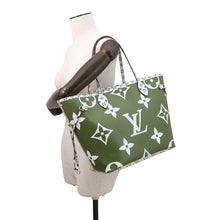 将图像加载到图库查看器中，LOUIS VUITTON Neverfull Khaki/Beige/WhiteM44568 Monogram Monogram Giant Size MM
