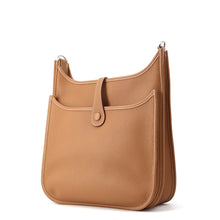 将图像加载到图库查看器中，HERMES Evelyne3 Gold Taurillon Clemence Size PM
