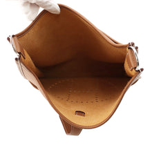 将图像加载到图库查看器中，HERMES Evelyne3 Gold Taurillon Clemence Size PM
