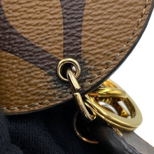 将图像加载到图库查看器中，LOUIS VUITTON Keychain Illustre Brown/NoirM69317 Monogram Monogram Reverse Canvas Giant
