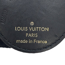 将图像加载到图库查看器中，LOUIS VUITTON Keychain Illustre Brown/NoirM69317 Monogram Monogram Reverse Canvas Giant
