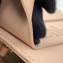 将图像加载到图库查看器中，Chloe Woody Small 2-Way Bag PinkCHC23US397I606J5 Leather Size Small
