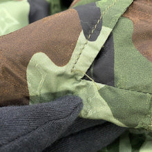 将图像加载到图库查看器中，LOUIS VUITTON Camo Windbreaker Monogram Nylon Parka Size 56 GreenHJB08W Nylon100%
