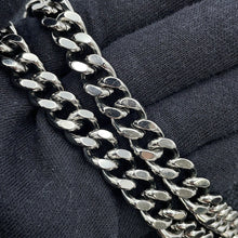 将图像加载到图库查看器中，Stella McCartney Falabella Heart Motif ChainShoulder Black401571 Polyester
