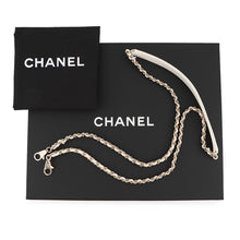 将图像加载到图库查看器中，CHANEL Matelasse Coco Handle WhiteAS2215 Caviar Leather Size XXS
