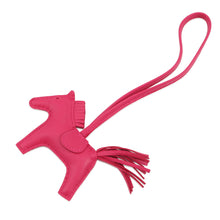 将图像加载到图库查看器中，HERMES Rodeo Rose mexico Lambskin Size PM
