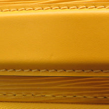 将图像加载到图库查看器中，LOUIS VUITTON Horizon CitronM23223 Epi Leather Size 55
