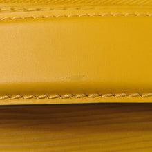 将图像加载到图库查看器中，LOUIS VUITTON Horizon CitronM23223 Epi Leather Size 55
