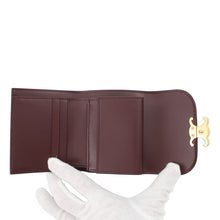 将图像加载到图库查看器中，CELINE Small flap wallet Triomphe Deep burgundy10D783GVE.28DG Goatskin Leather
