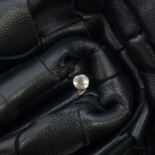 将图像加载到图库查看器中，Bottega Veneta The Pouch INTRECCIATO Shoulder Bag Black585852 Lambskin Size Mini
