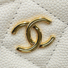 将图像加载到图库查看器中，CHANEL Matelasse Vanity Trump Chainshoulder Bag WhiteAP3079 Caviar Leather
