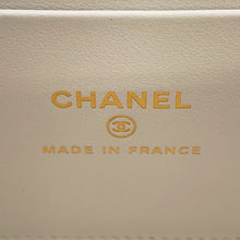 将图像加载到图库查看器中，CHANEL Matelasse Vanity Trump Chainshoulder Bag WhiteAP3079 Caviar Leather

