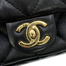将图像加载到图库查看器中，CHANEL Matelasse Small Flap Bag BlackAS3214 Lambskin

