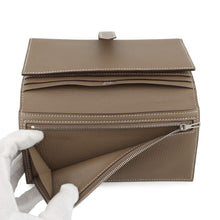 将图像加载到图库查看器中，HERMES Bearn Dupri Etoupe Chevre Myzore Goatskin
