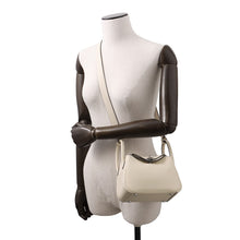 将图像加载到图库查看器中，HERMES Lindy Cream Taurillon Clemence Size Mini
