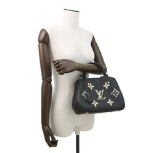 将图像加载到图库查看器中，LOUIS VUITTON Montaigne Noir/BeigeM45778 Monogram Empreinte Leather Size BB
