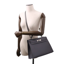 Load image into Gallery viewer, HERMES Kelly Sellier Graphite Courchevel Size 32
