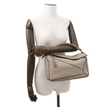 将图像加载到图库查看器中，LOEWE Puzzle bag SAND/MILK322.12KBS20 Calf Leather Size Medium
