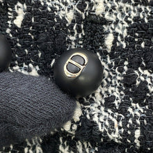 Load image into Gallery viewer, Dior Cropped Houndstooth Collarless Jacket Size 36 Black/White421V58A7796 Cotton54% Acryl27% Nylon19%
