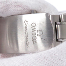 将图像加载到图库查看器中，OMEGA Speedmaster Date W40mm Stainless Steel Gray Dial323.30.40.40.06.001
