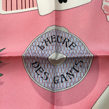 将图像加载到图库查看器中，HERMES Wristwatch L&#39;Heure des Gants by Carre Gloves Size 90 Rose Bonbon / Vert / MulticolorH004211S 06 Silk100%
