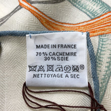 Load image into Gallery viewer, HERMES Carre Geant &quot;The World of HERMES&quot; White/ Pink/Multicolor Cashmere70% Silk30%
