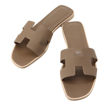 Load image into Gallery viewer, HERMES Oran Sandals EtoupeH202272Z Epsom Size 37.5
