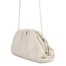 将图像加载到图库查看器中，Bottega Veneta The Pouch Shoulder Bag Ivory585852 Leather Size Mini
