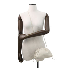 将图像加载到图库查看器中，Bottega Veneta The Pouch Shoulder Bag Ivory585852 Leather Size Mini
