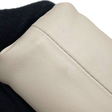 将图像加载到图库查看器中，Bottega Veneta The Pouch Shoulder Bag Ivory585852 Leather Size Mini
