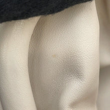 将图像加载到图库查看器中，Bottega Veneta The Pouch Shoulder Bag Ivory585852 Leather Size Mini
