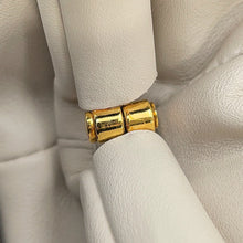 将图像加载到图库查看器中，Bottega Veneta The Pouch Shoulder Bag Ivory585852 Leather Size Mini
