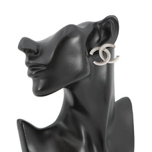 将图像加载到图库查看器中，CHANEL CC Logo Earrings SilverABE250 Metal
