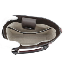 将图像加载到图库查看器中，Berluti To Jules Gulliver Gradient Messenger Bordeaux Leather
