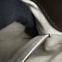 将图像加载到图库查看器中，Berluti To Jules Gulliver Gradient Messenger Bordeaux Leather
