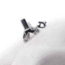 Load image into Gallery viewer, Van Cleef &amp; Arpels Socrates Pendant 3 FlowerVCARB14900 18K White Gold
