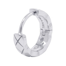 将图像加载到图库查看器中，CHANEL Coco Crush Collection Single Mini HoopJ12687 18K White Gold
