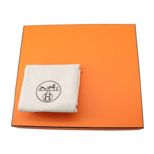 Load image into Gallery viewer, HERMES Lindy Gold Taurillon Clemence Size 26
