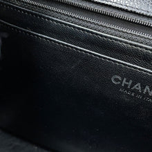 将图像加载到图库查看器中，CHANEL Jumbo Matelasse Single Flap ChainShoulder Bag BlackA28600 Caviar Leather Size 30
