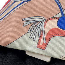 将图像加载到图库查看器中，HERMES Twilly BRIDES ET GRIS GRIS Umahoto Bag Charm Rose Poudre/Blue Gacier/Rouge Silk100%
