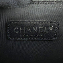 将图像加载到图库查看器中，CHANEL Boy Chanel Chevron ChainShoulder Bag Gray Lambskin beads Size 28
