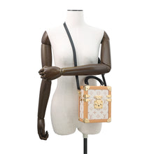 将图像加载到图库查看器中，LOUIS VUITTON Camera Box/2024 Cruise Collection White/BeigeM10329 Monogram
