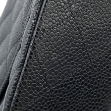 将图像加载到图库查看器中，CHANEL Matelasse ChainShoulder back BlackA01112 Caviar Leather Size 25
